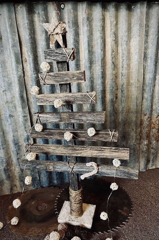 Rustic Wooden Christmas Tree Trio – Indoor & Outdoor Decor